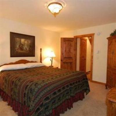 фото отеля Vacation Rentals at Snowcreek Resort in Mammoth Lakes