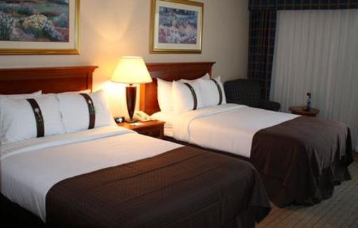 фото отеля Holiday Inn Cleveland Airport