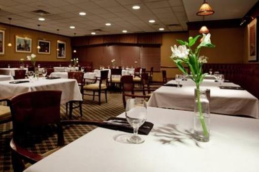 фото отеля Holiday Inn Cleveland Airport