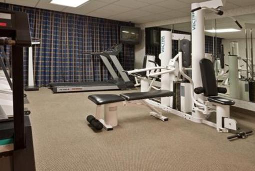 фото отеля Holiday Inn Cleveland Airport