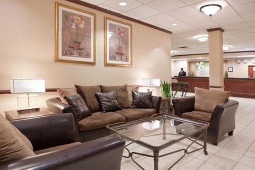 фото отеля Holiday Inn Cleveland Airport