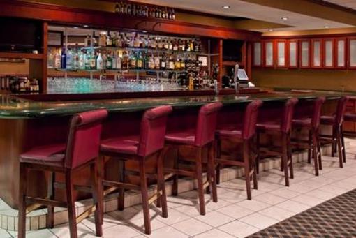фото отеля Holiday Inn Cleveland Airport