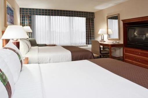 фото отеля Holiday Inn Cleveland Airport