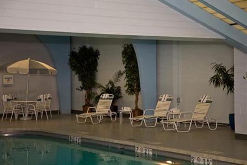 фото отеля Holiday Inn Cleveland Airport