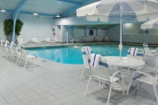 фото отеля Holiday Inn Cleveland Airport