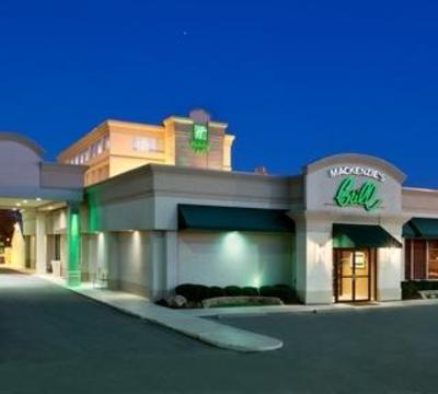 фото отеля Holiday Inn Cleveland Airport