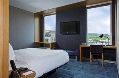 фото отеля aloft Birmingham Soho Square