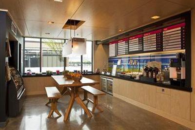 фото отеля aloft Birmingham Soho Square