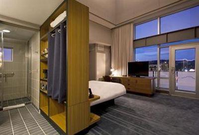 фото отеля aloft Birmingham Soho Square