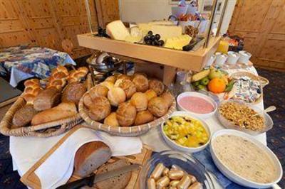 фото отеля Hotel Alpensonne Arosa