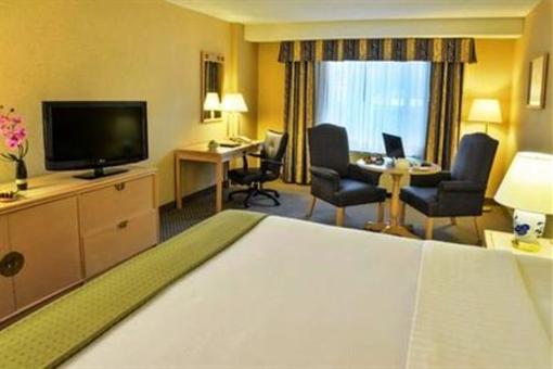 фото отеля Holiday Inn Select Montreal Centre-Ville