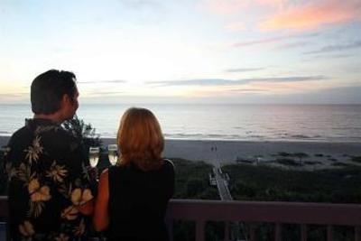 фото отеля Doubletree by Hilton, Cocoa Beach Oceanfront Hotel
