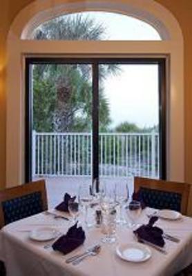 фото отеля Doubletree by Hilton, Cocoa Beach Oceanfront Hotel