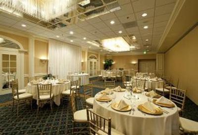 фото отеля Doubletree by Hilton, Cocoa Beach Oceanfront Hotel