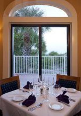 фото отеля Doubletree by Hilton, Cocoa Beach Oceanfront Hotel