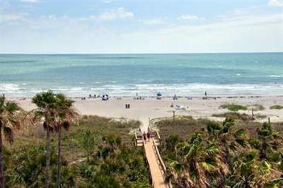 фото отеля Doubletree by Hilton, Cocoa Beach Oceanfront Hotel