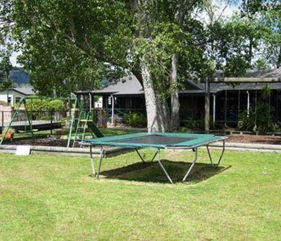 фото отеля Cedarwood Lakeside Holiday Resort