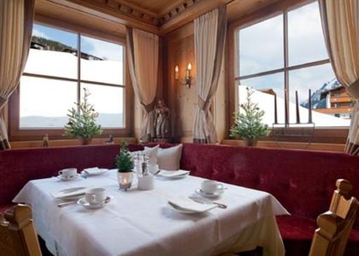 фото отеля Hotel Panorama Lech am Arlberg