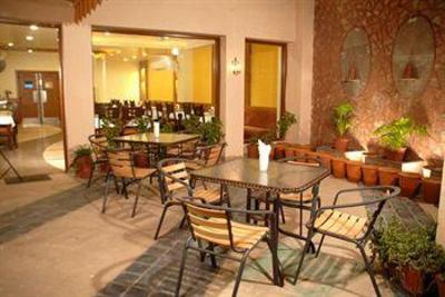 фото отеля Hotel Ratnawali Jaipur