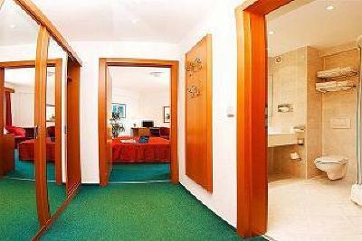фото отеля Hotel Troja