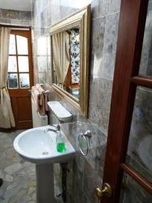 фото отеля Le Chateau Japonais Hastings