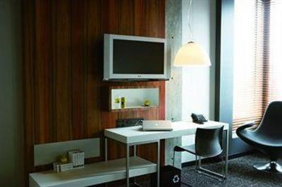 фото отеля ALT Hotel Brossard's Quartier DIX30