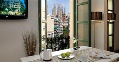 фото отеля Apartments Hostemplo Suites Barcelona