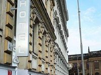 Royal Plaza