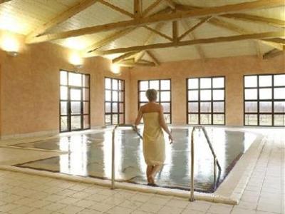 фото отеля Le Domaine Du Lac Hotel Chateauneuf-sur-Isere