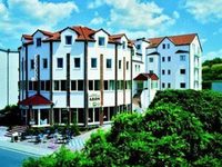 Aron Hotel