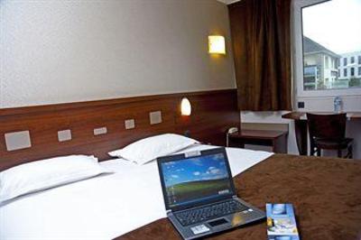 фото отеля Brit Hotel Le Castel