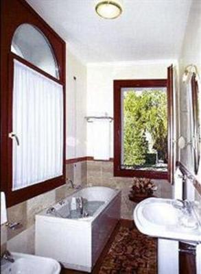 фото отеля Park Hotel Villa Vicini