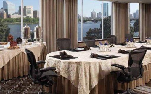 фото отеля Royal Sonesta Hotel Boston