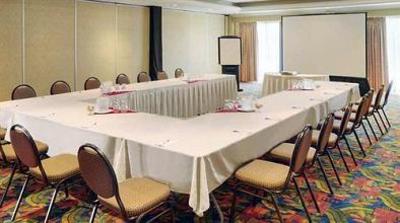 фото отеля Hilton Garden Inn Toronto / Burlington