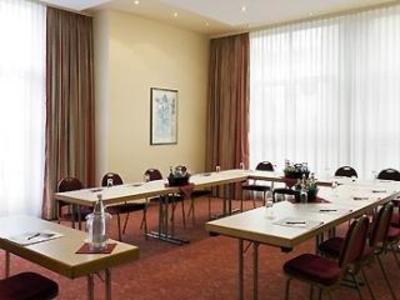 фото отеля Mercure Hotel Wuerzburg Am Mainufer