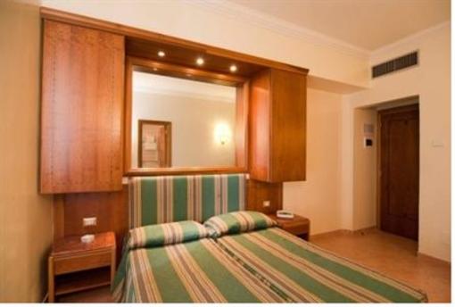 фото отеля Oak Hotel Tokyo
