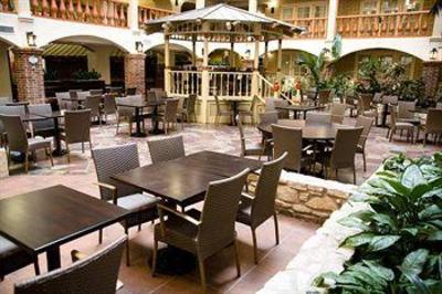 фото отеля Embassy Suites Hotel Austin Central