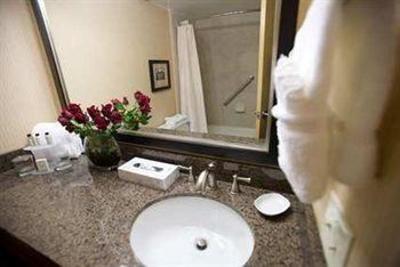 фото отеля Embassy Suites Hotel Austin Central