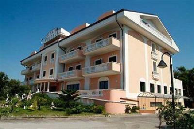 фото отеля Hotel Adria Rodi Garganico