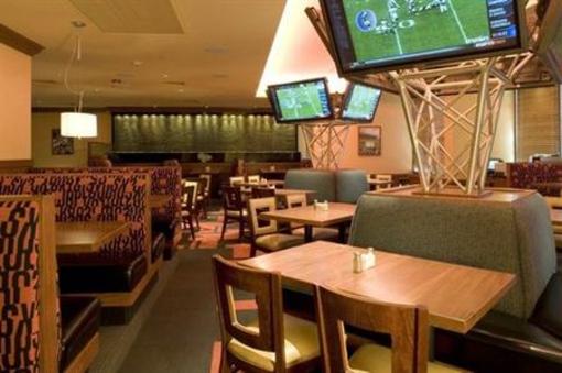 фото отеля Holiday Inn Denver Lakewood