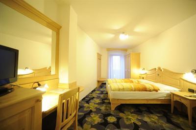 фото отеля Hotel Tirol Sover