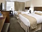 фото отеля Carriage House Inn Calgary