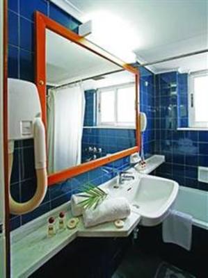 фото отеля Ionis Hotel