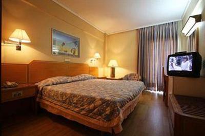 фото отеля Ionis Hotel