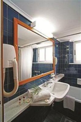 фото отеля Ionis Hotel