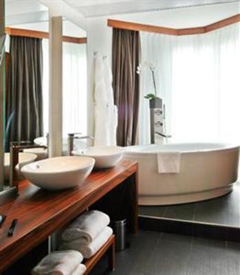 фото отеля JW Marriott Cannes