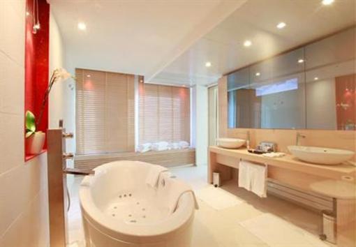фото отеля JW Marriott Cannes