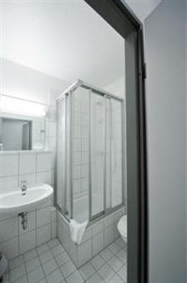 фото отеля Hotel Christina Cologne