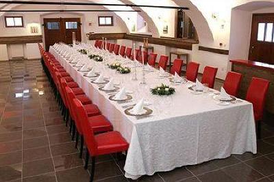 фото отеля Dvor Jezersek Brnik Hotel