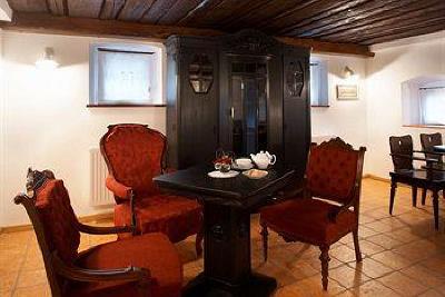 фото отеля Dvor Jezersek Brnik Hotel